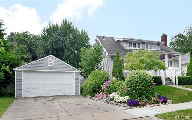 208 California Ave - Photo 2 of 20