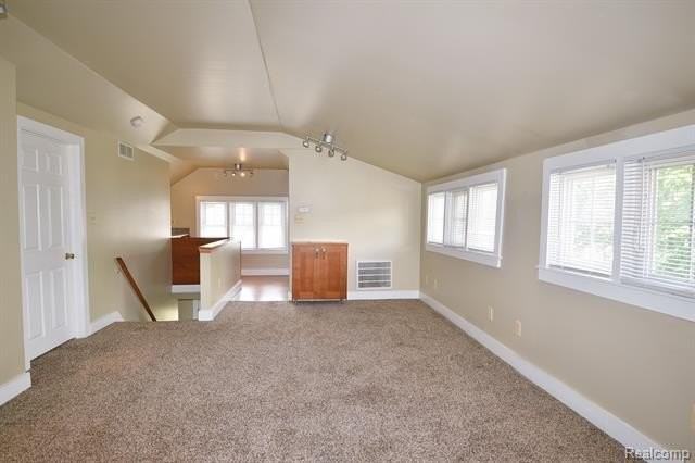 208 California Ave - Photo 3 of 20