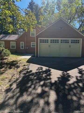 27180 Wellington Rd - Photo 2 of 29