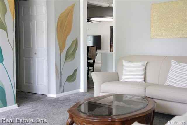 28051 Stuart Ave - Photo 7 of 32