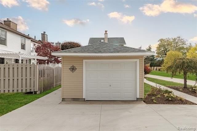 33316 Jefferson Ave - Photo 2 of 50