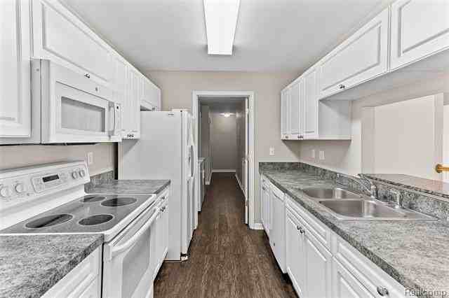 3553 Oakmonte Blvd - Photo 3 of 42