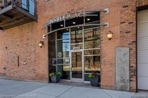 featured image of 2003 Brooklyn St