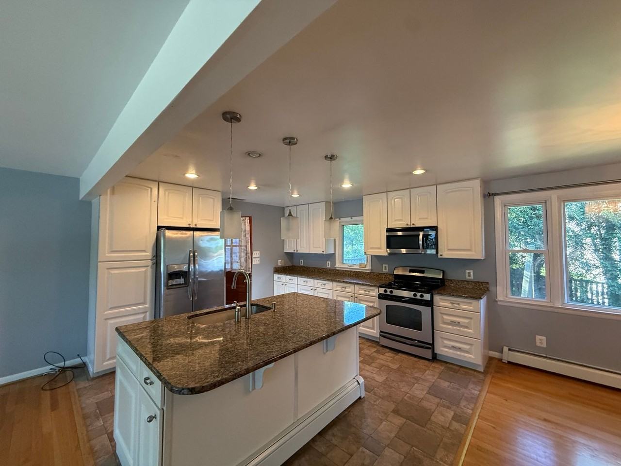 207 Dawson Dr - Photo 2 of 22
