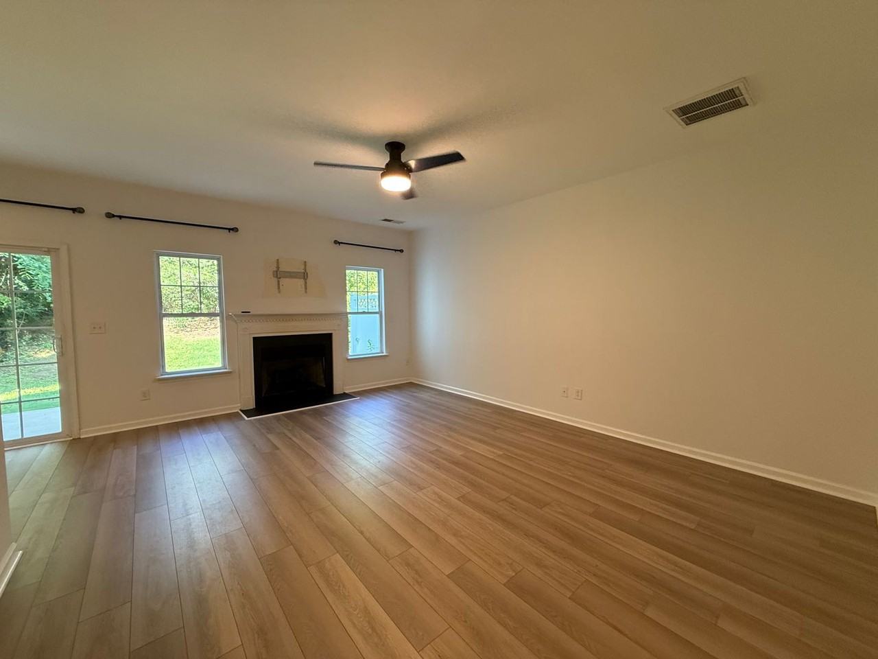 10303 Bunclody Dr - Photo 3 of 16