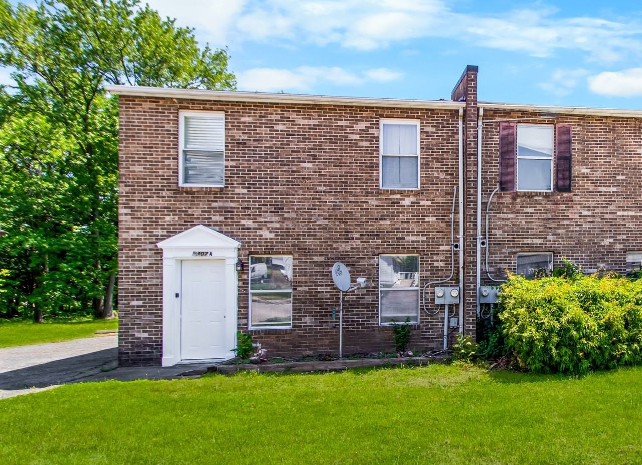5307 Valiquet Ave #A - Photo 3 of 23