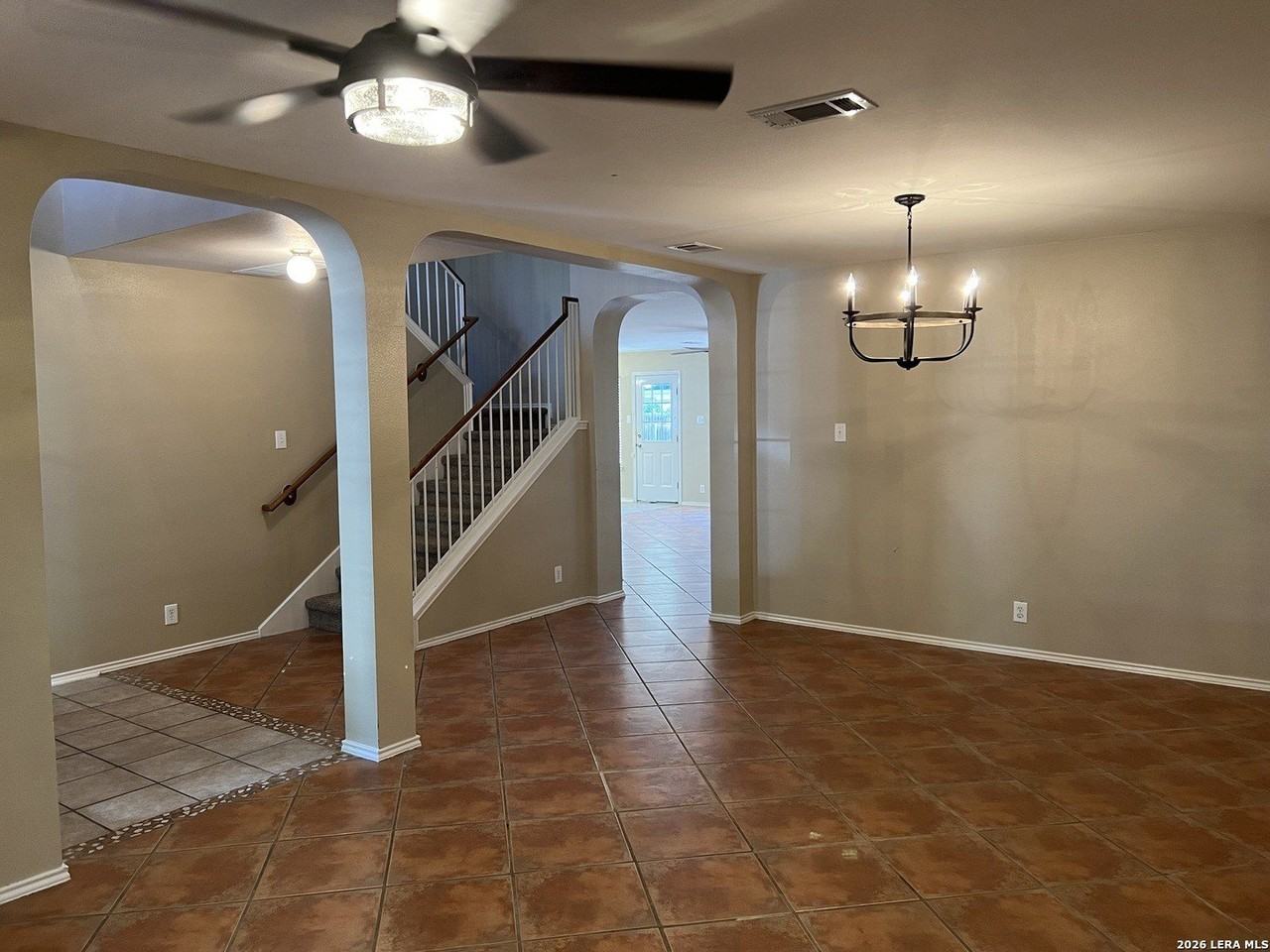 3648 Diamond Fls - Photo 5 of 31
