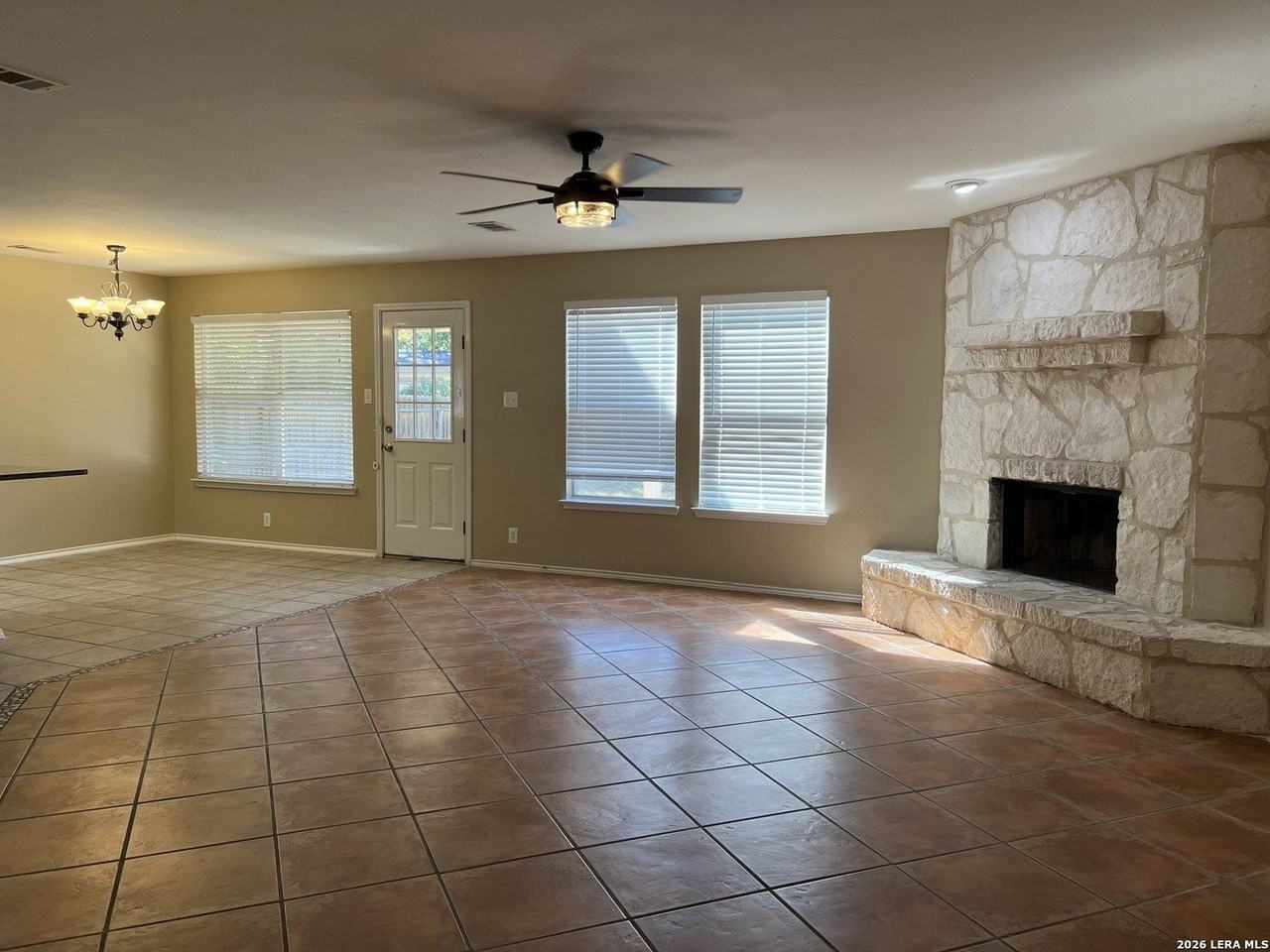 3648 Diamond Fls - Photo 6 of 31