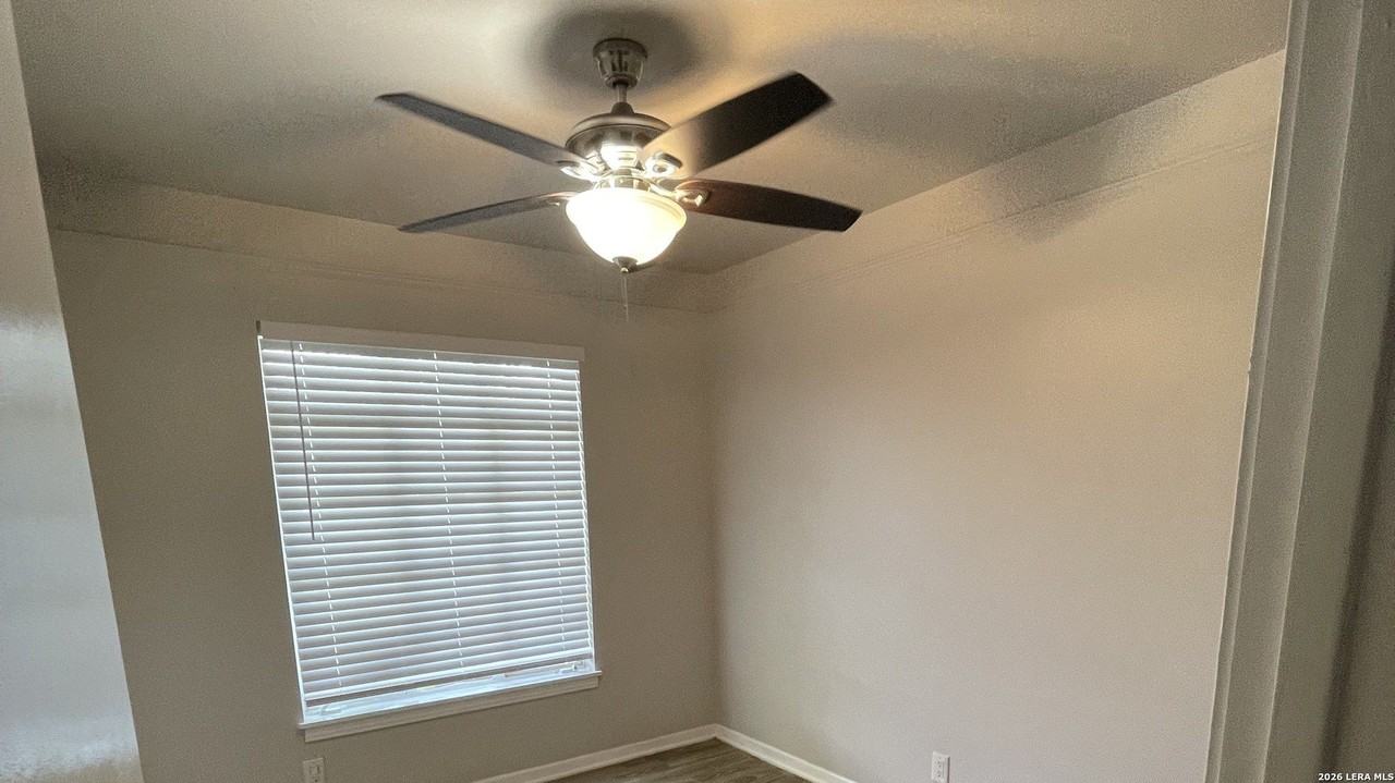 503 W Hart Ave - Photo 4 of 17