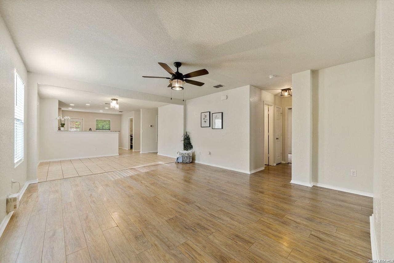 7643 Paraiso Pt - Photo 3 of 27