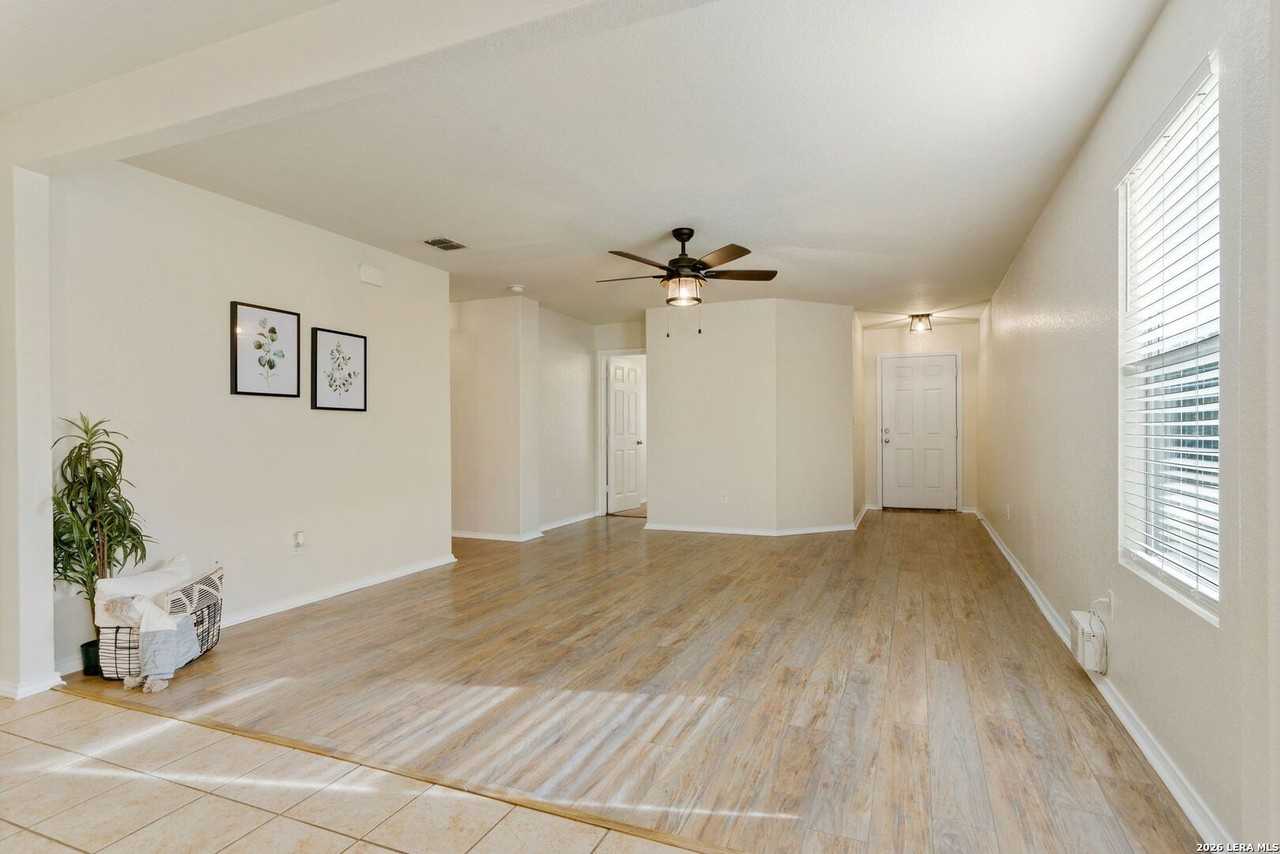 7643 Paraiso Pt - Photo 4 of 27