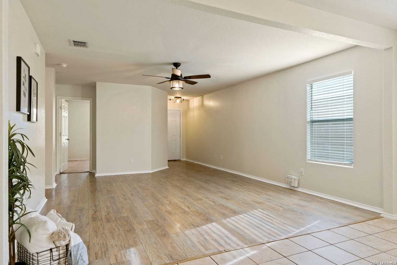 7643 Paraiso Pt - Photo 6 of 27