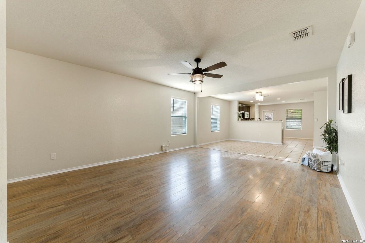 7643 Paraiso Pt - Photo 7 of 27