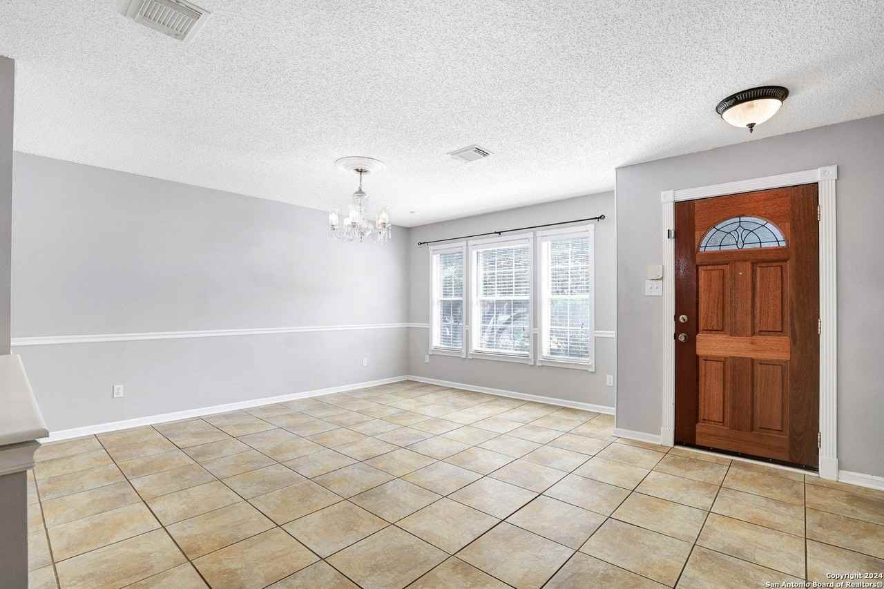 8502 Cottage Park - Photo 3 of 28