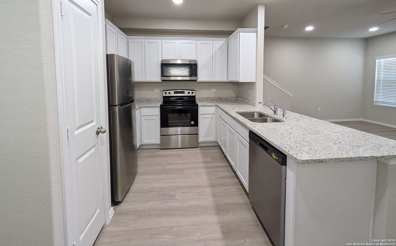 5330 Lisa Pt #106 - Photo 5 of 24