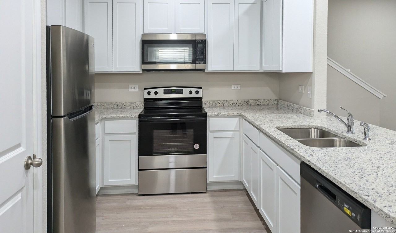 5330 Lisa Pt #106 - Photo 6 of 24
