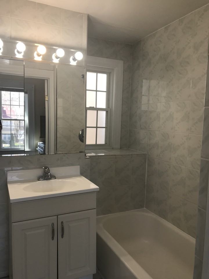 804 Farmington Ave #2B - Photo 7 of 9