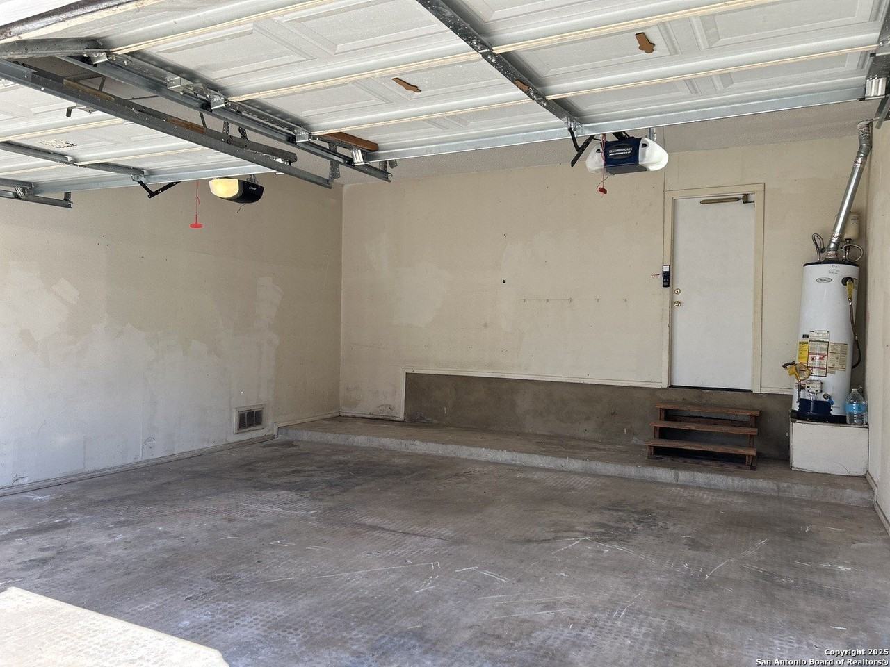 12619 Woodbrace St - Photo 3 of 50