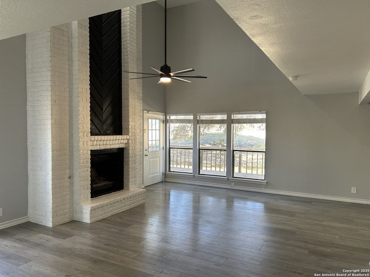 12619 Woodbrace St - Photo 6 of 50