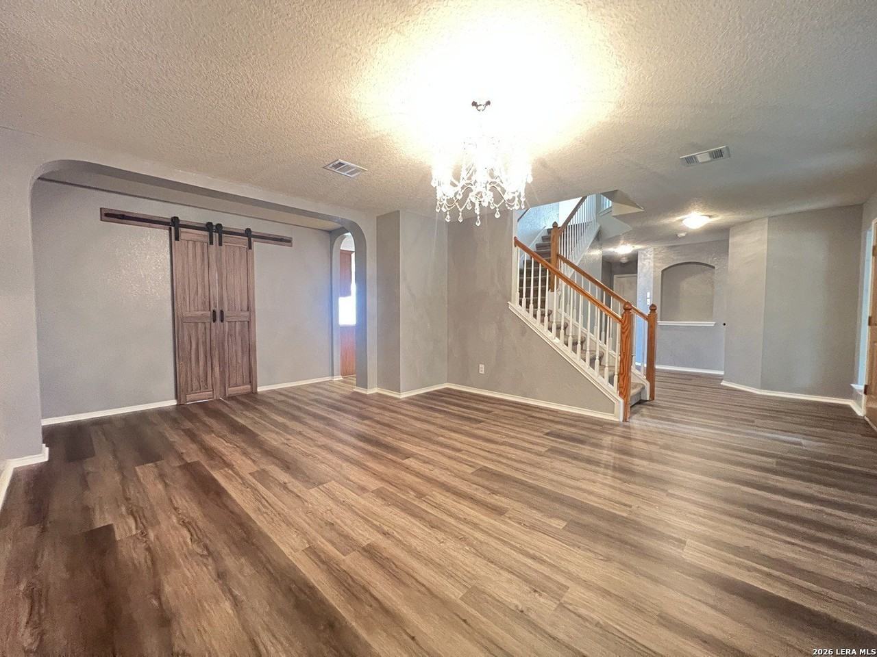 10031 Stagecoach Bay - Photo 3 of 38