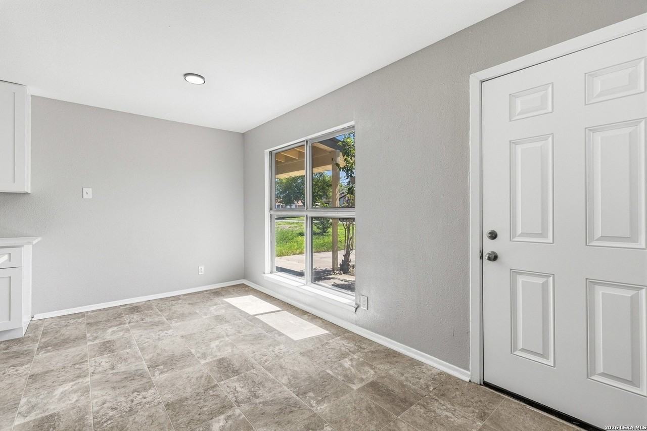 4863 Castle Shield - Photo 5 of 25