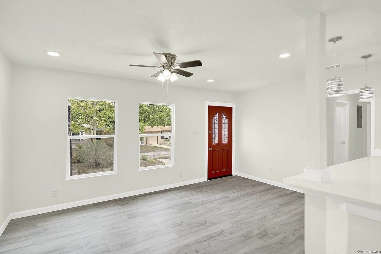 630 Sumner Dr - Photo 6 of 25