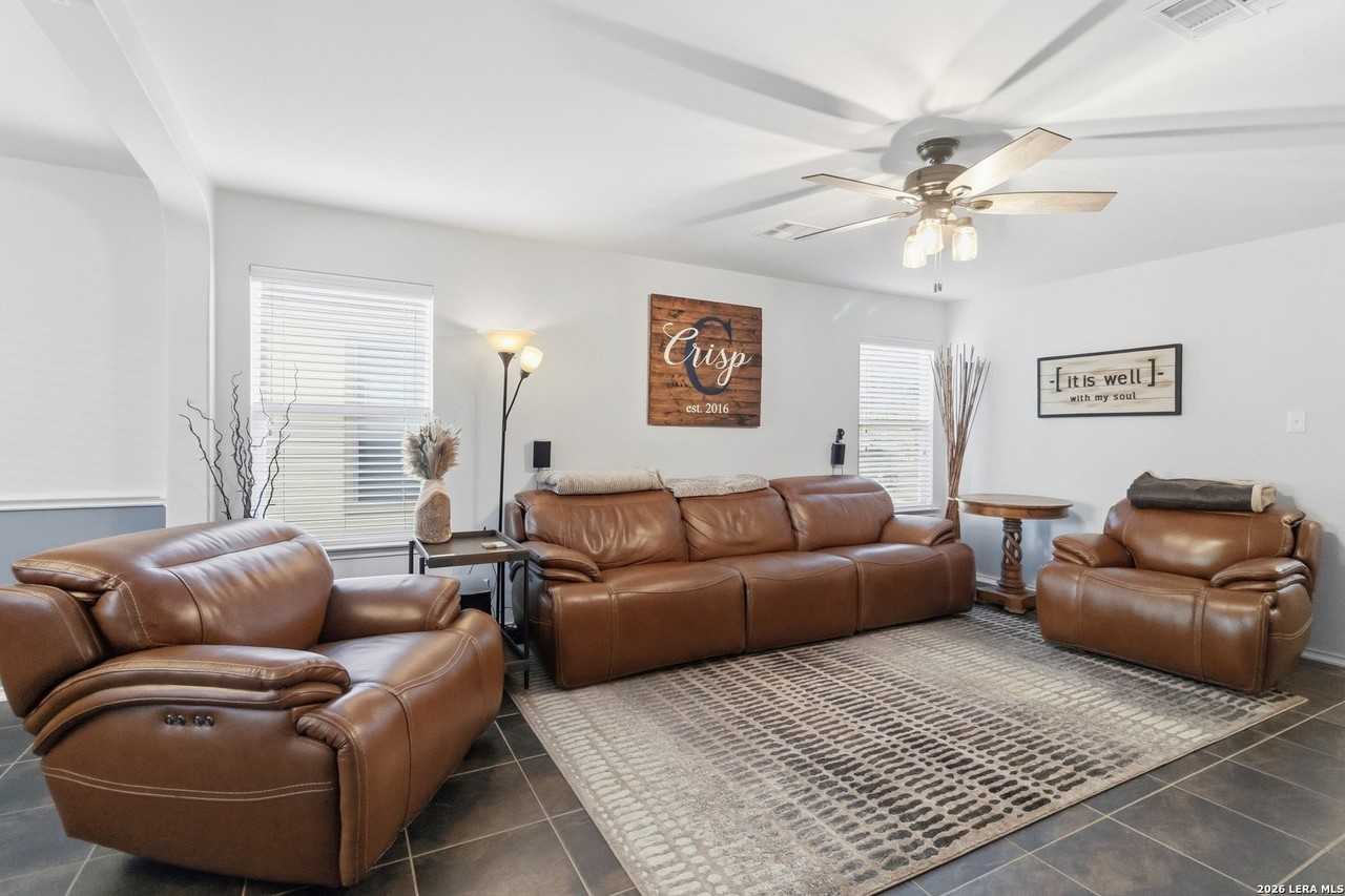 21514 Thunder Basin - Photo 7 of 34