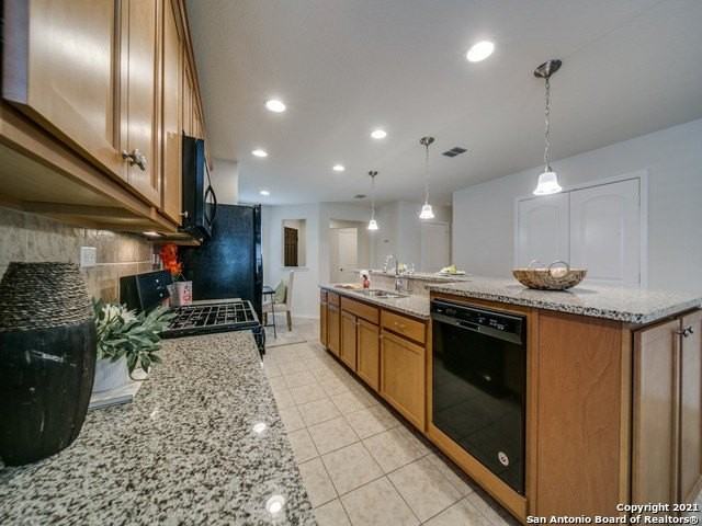 3359 Blossom Row - Photo 7 of 24