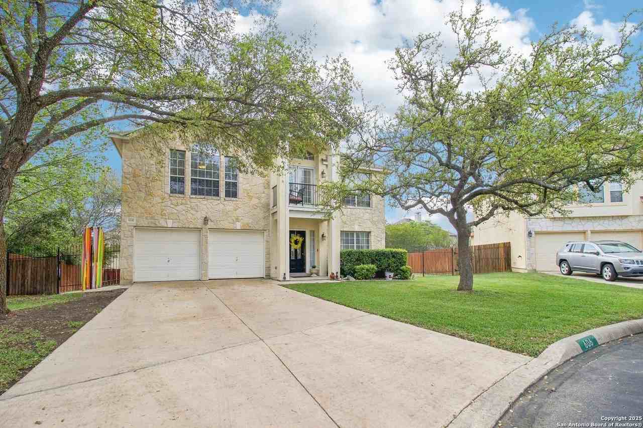 606 Mesa Ln - Photo 2 of 40