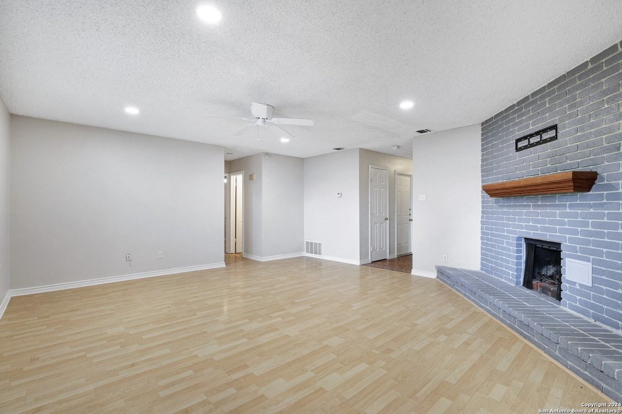 9262 Ridge Branch St - Photo 2 of 13