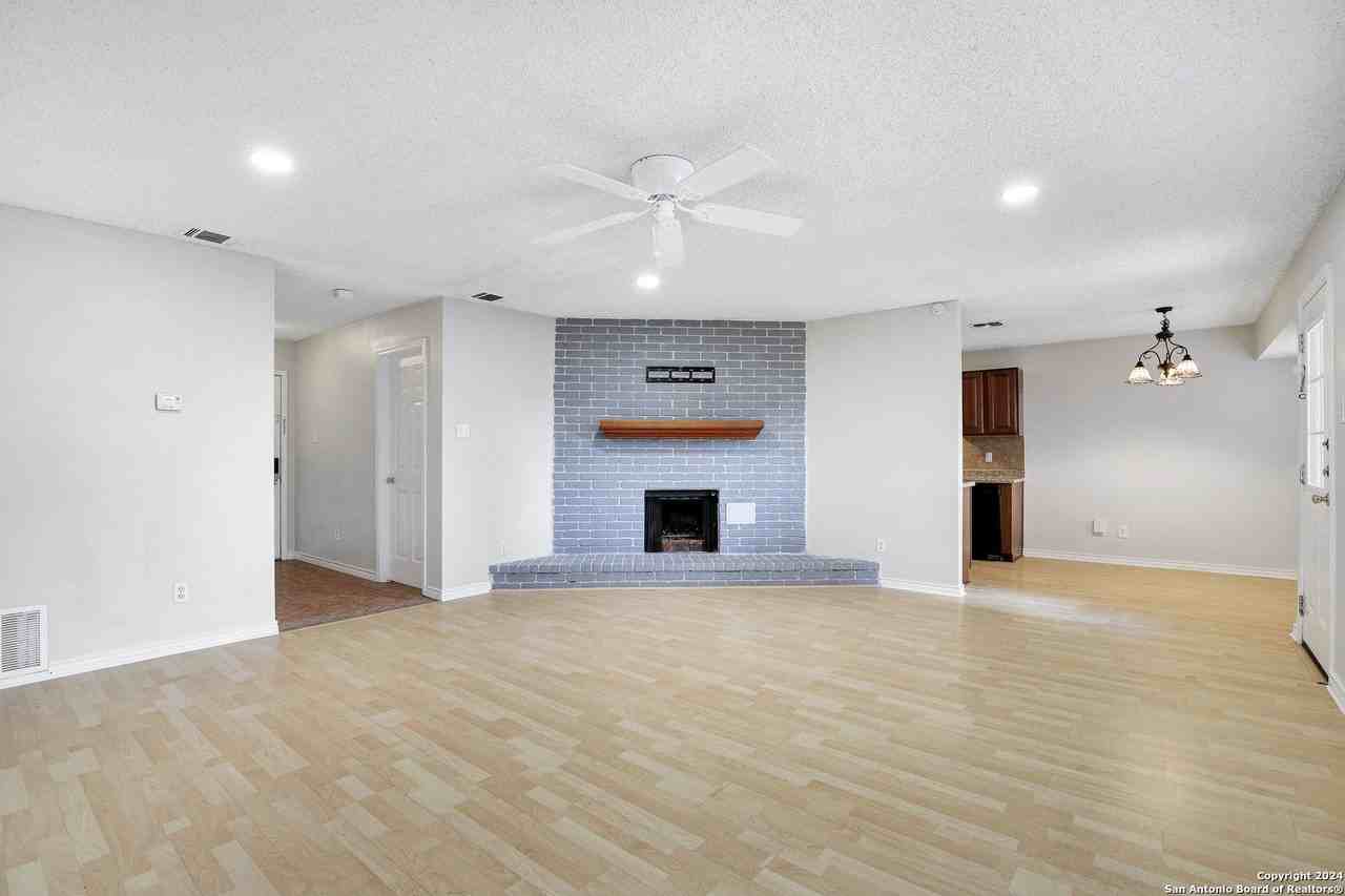 9262 Ridge Branch St - Photo 3 of 13