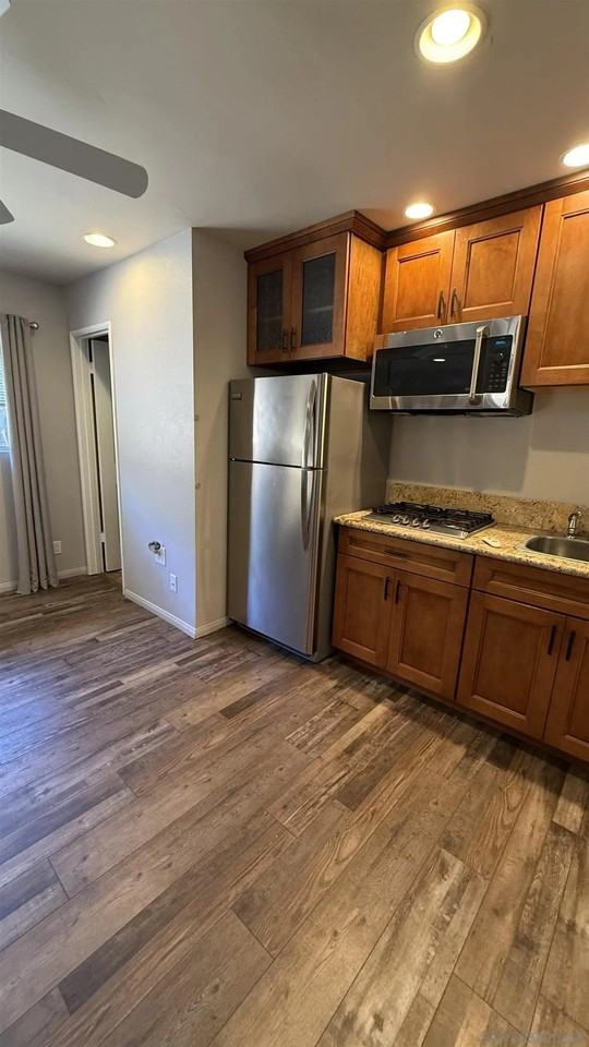 966 Cimarron Ter - Photo 4 of 11