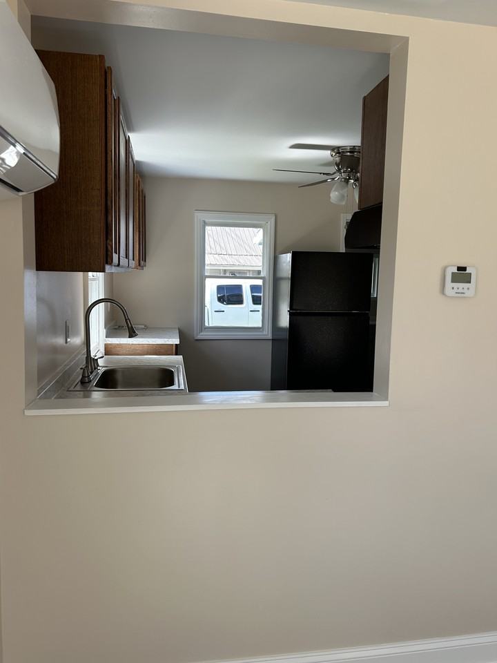 2913 Brooks Ave - Photo 2 of 26