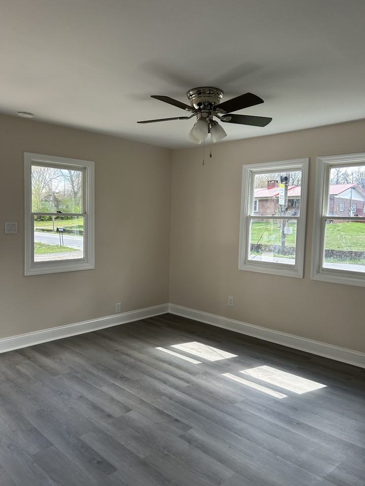 2913 Brooks Ave - Photo 6 of 26