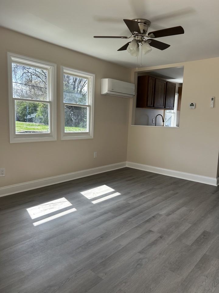 2913 Brooks Ave - Photo 7 of 26