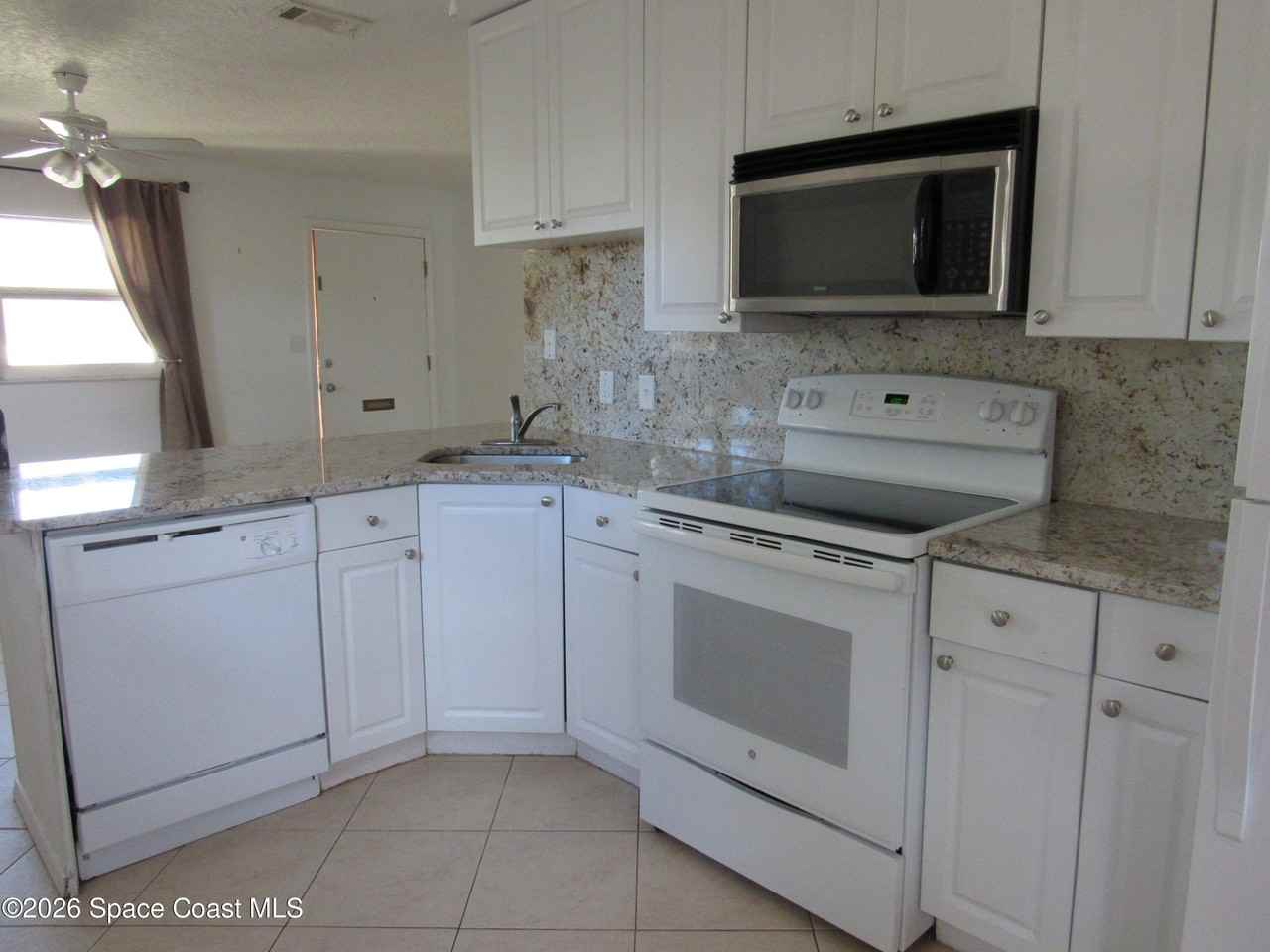 209 Cleveland Ave #4 - Photo 3 of 8