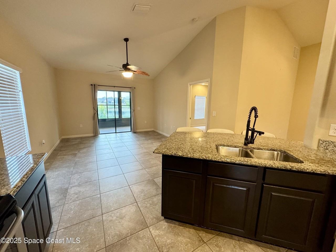 590 Trymore Dr Se - Photo 7 of 22