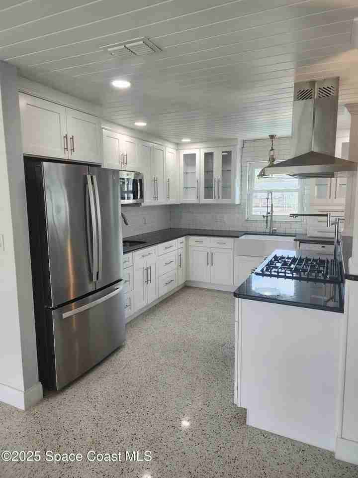 1665 S Shelter Trl - Photo 4 of 31