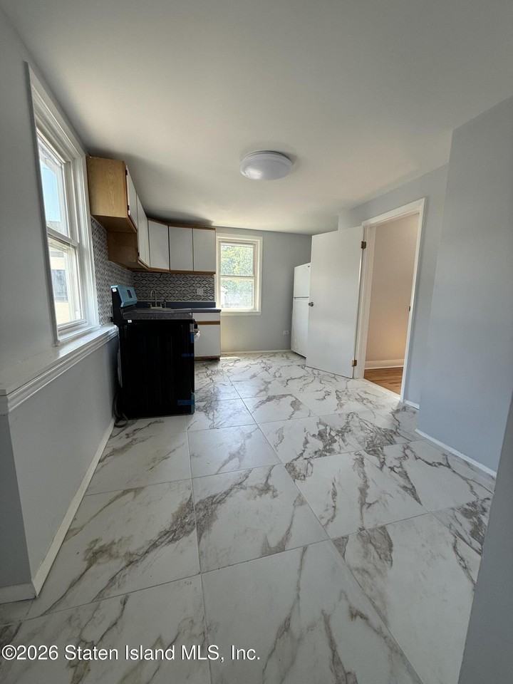 1288 Forest Ave #2 - Photo 4 of 14