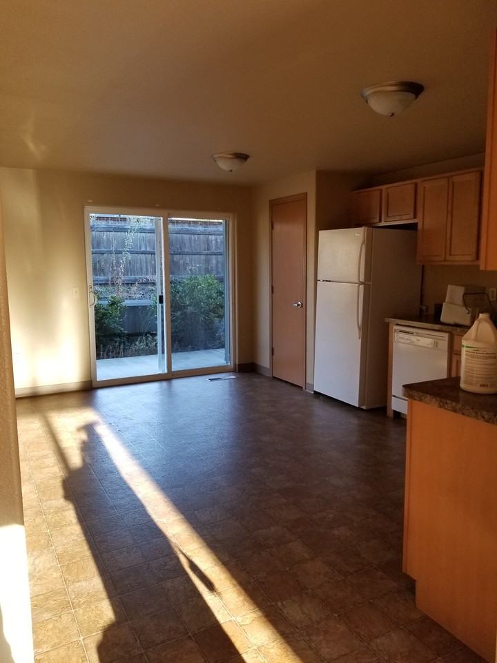 5357 Ne Stephens St #5359 - Photo 2 of 8