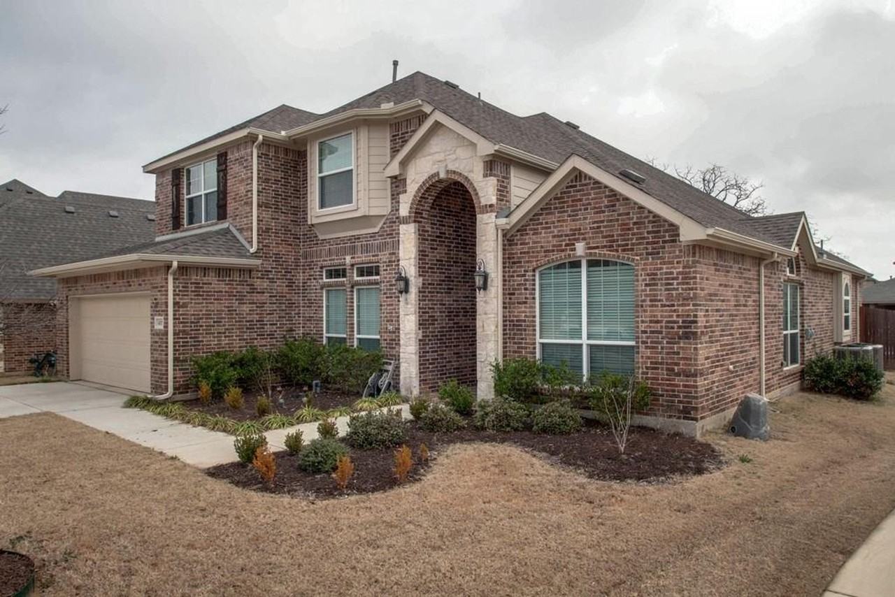 4117 Autumn Path Rd - Photo 3 of 4