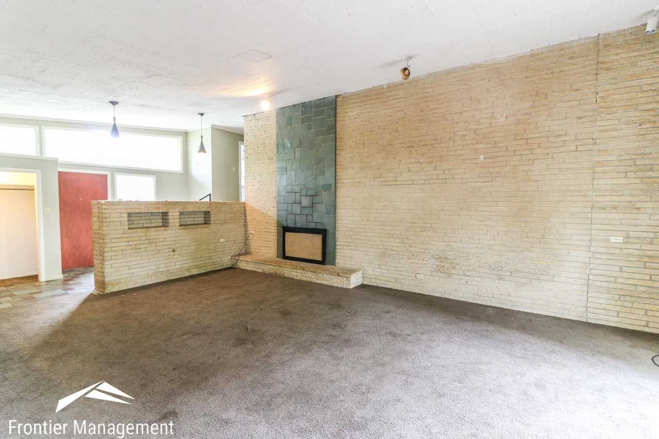 1425 Harry Rd - Photo 2 of 17