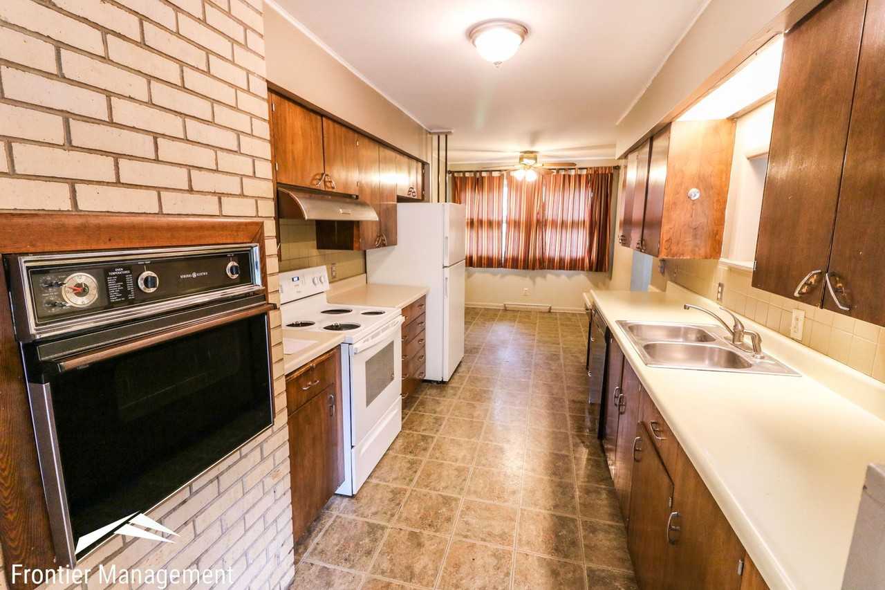 1425 Harry Rd - Photo 5 of 17
