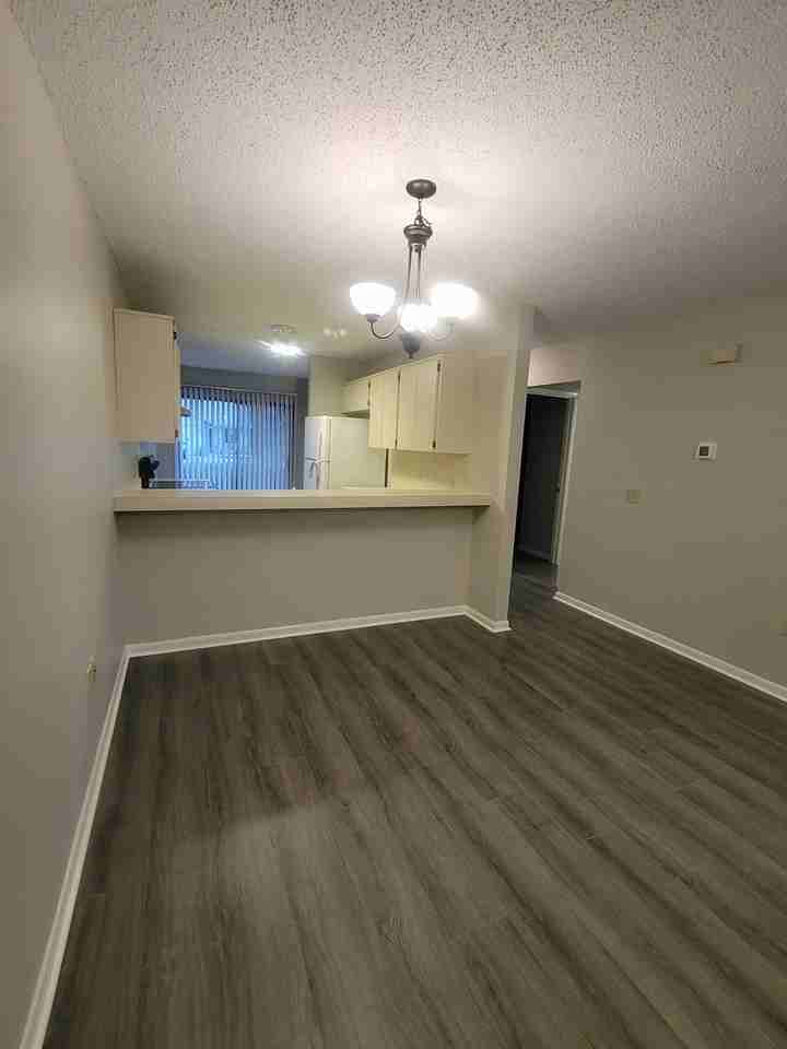 410 Landing Blvd - Photo 5 of 26