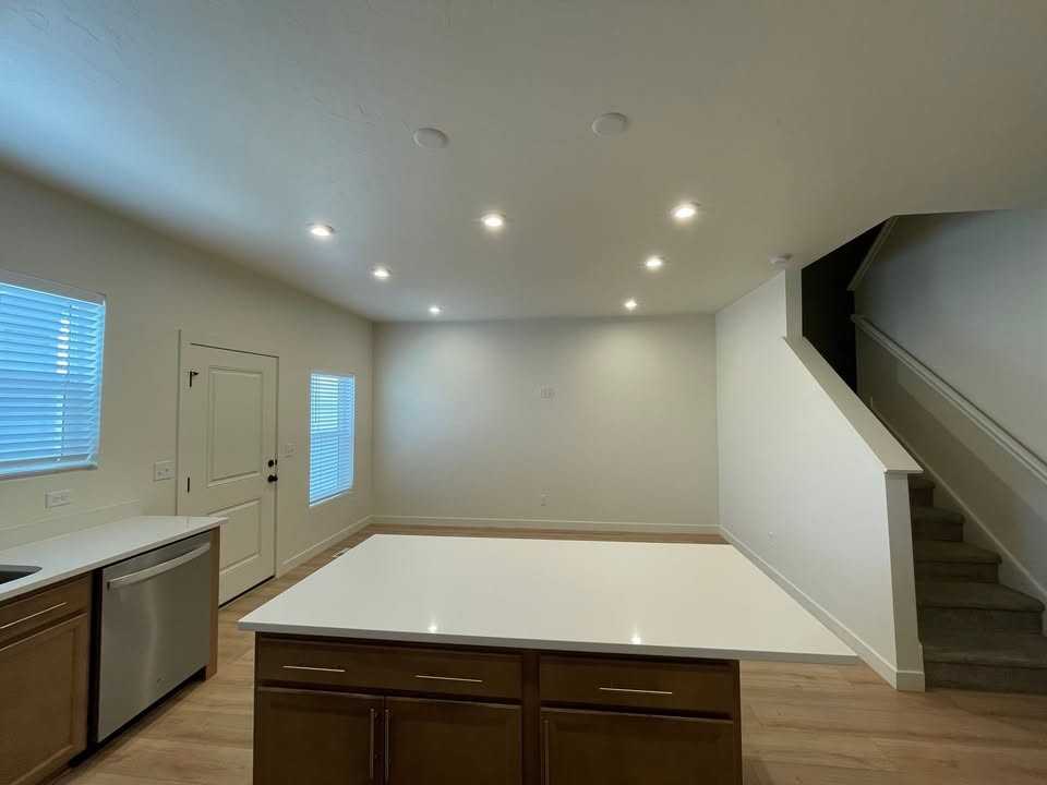 4356 E Hurstbourne Dr - Photo 7 of 25