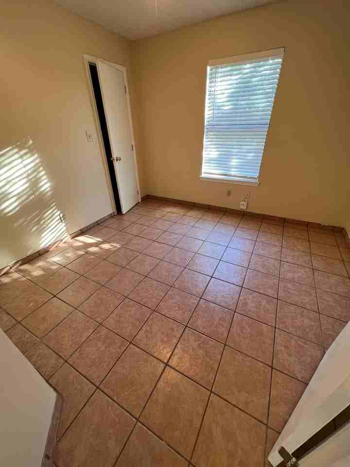 1916 Timber Oaks Ln - Photo 7 of 15