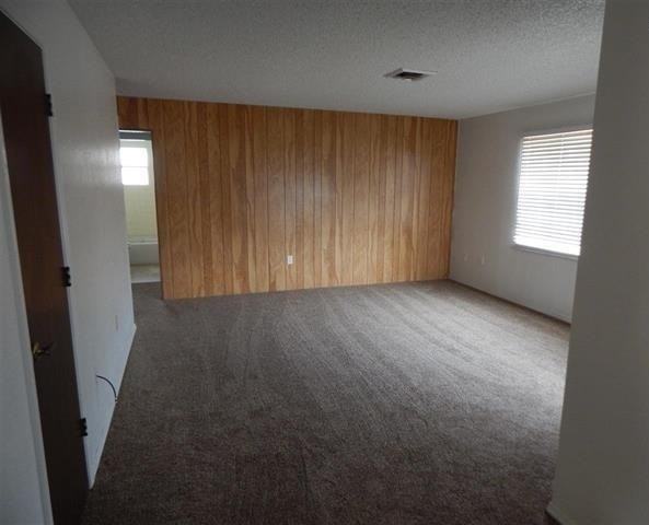 2306 E Olive St - Photo 2 of 16