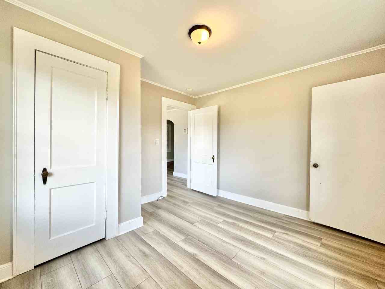 3912 N Church St - Photo 5 of 17