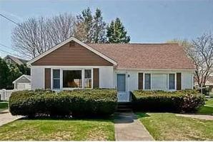 featured image of 35 Treasure Rd