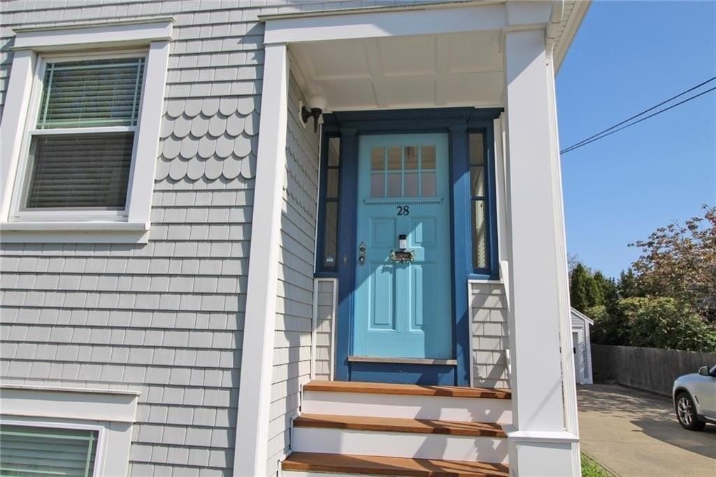 28 W Narragansett Ave - Photo 3 of 37